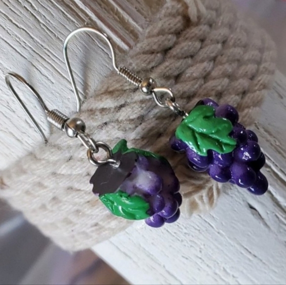 Bunch of Purple Grapes Earrings - Picture 9 of 9